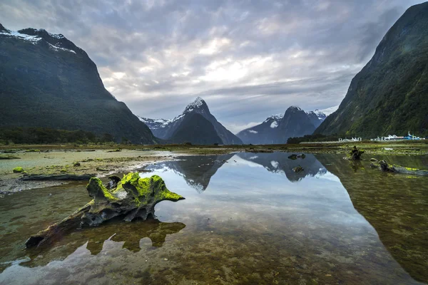 Salida Del Sol Reflexión Mitre Peak Milford Sound Parque Nacional — Foto de Stock