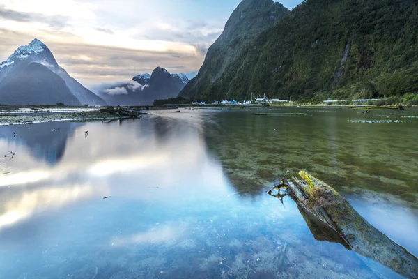 Východ Slunce Reflexe Mitre Peak Milford Sound Národním Parku Fiordland — Stock fotografie