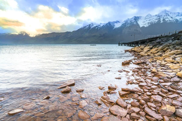 Lac avec montagne — Photo