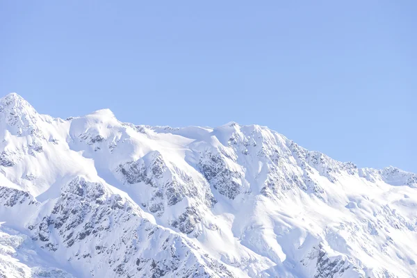 Mountain top ze śniegu — Zdjęcie stockowe