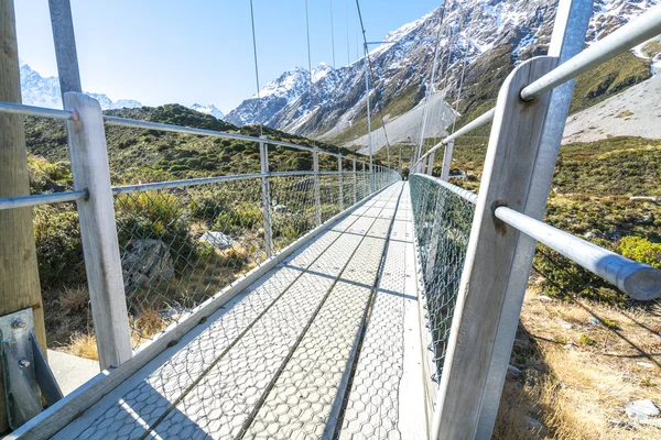 Hängbro till mount cook — Stockfoto