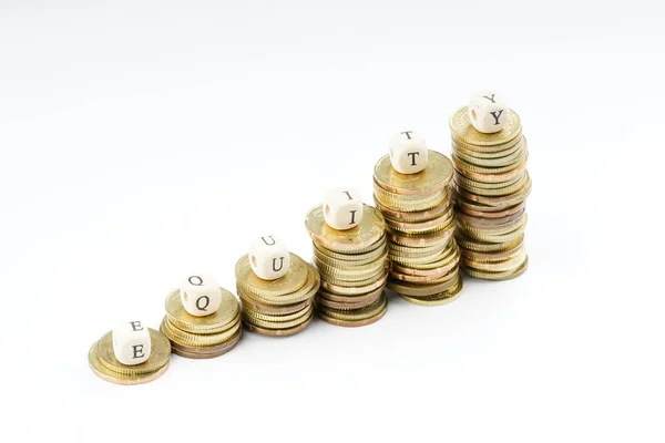 Gelbe Münzen Stapeln Sich Mit Finanzierungskonzept — Stockfoto