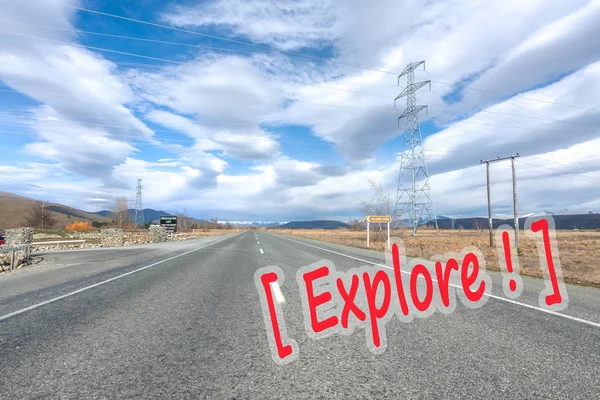 Camino Asfalto Con Nube Lenticular —  Fotos de Stock