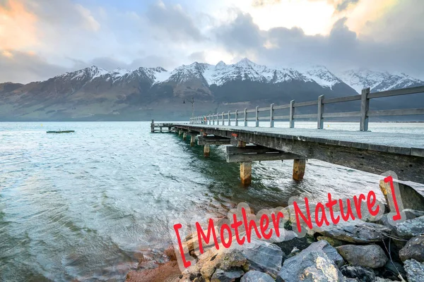 Embarcadero Madera Con Montaña Lago Glenorchy Nueva Zelanda —  Fotos de Stock