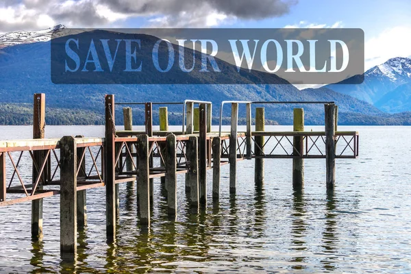 Rädda Vår Värld Med Landskaps Bakgrund — Stockfoto