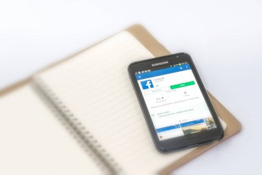 Kuala Lumpur, Malezya - 9 Şubat 2017: Akıllı telefonda Android uygulamaları.