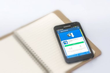 Kuala Lumpur, Malezya - 9 Şubat 2017: Akıllı telefonda Android uygulamaları.