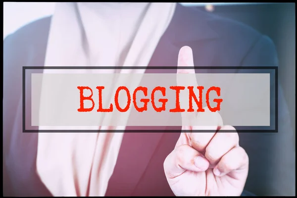 Χέρι Και Κείμενο Blogging Εκλεκτής Ποιότητας Φόντο Τεχνολογία Έννοια — Φωτογραφία Αρχείου