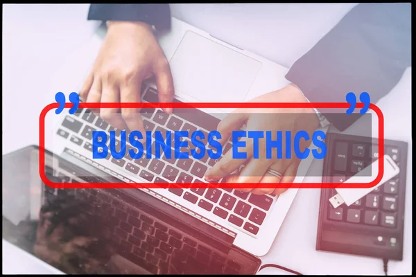 Hand Och Texten Business Ethics Med Vintage Bakgrund Teknik Konceptet — Stockfoto