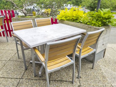 Tablo açık restoranda ayarla