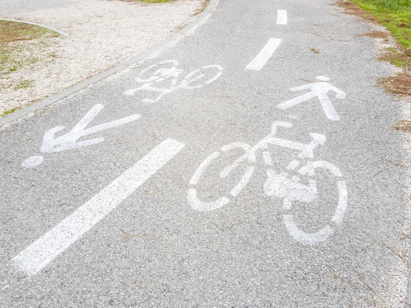 自転車レーンのマーキング — ストック写真