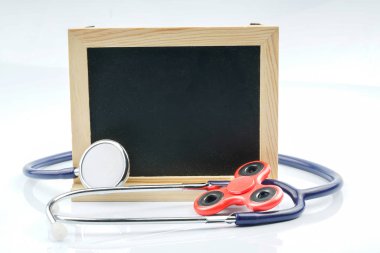 Spinner otistik tedavi konsepti ile kıpır 