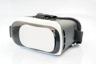 Sanal gerçeklik kulaklık beyaz arka plan ile