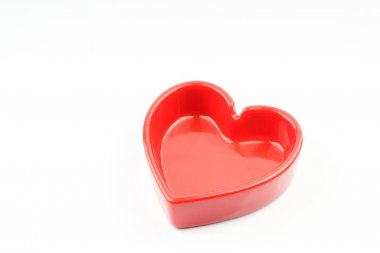 Aşk şeklinde kırmızı kupa.