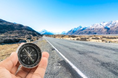 Arka plan bulanıklık doğal pusula. Seyahat kavramı. 