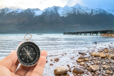 Arka plan bulanıklık doğal pusula. Seyahat kavramı. 