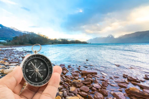 Arka plan bulanıklık doğal pusula. Seyahat kavramı. 