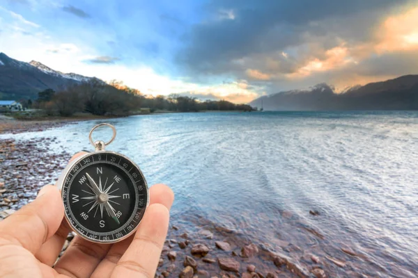 Arka plan bulanıklık doğal pusula. Seyahat kavramı. 