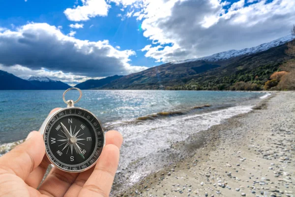 Arka plan bulanıklık doğal pusula. Seyahat kavramı. 