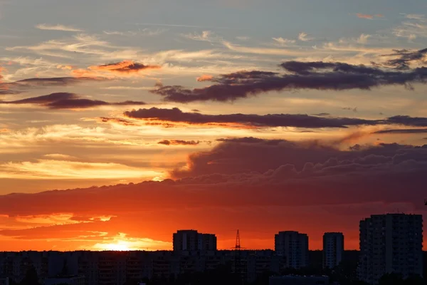 Міських захід сонця у Таллінні — стокове фото