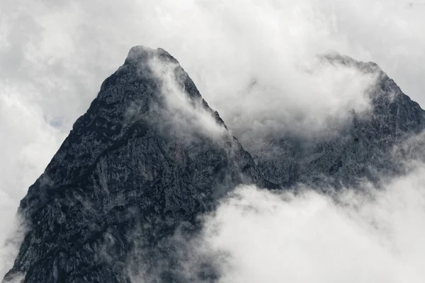 Misty bavarian peaks — Stock Photo, Image