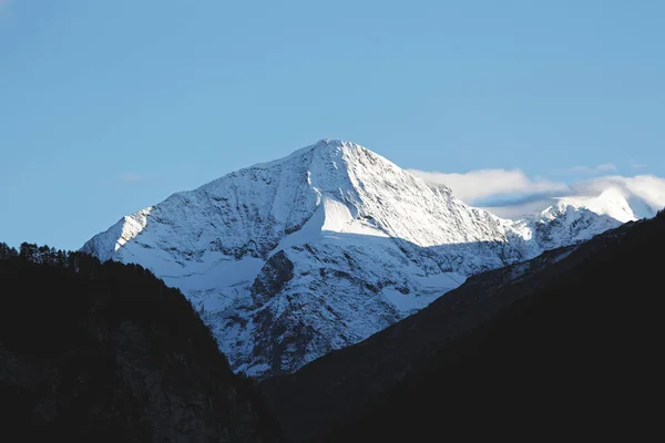 Vrchol Arolla ve Švýcarsku — Stock fotografie