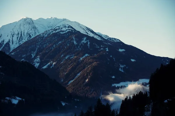 Nebliger Morgen im Pitztal — Stockfoto