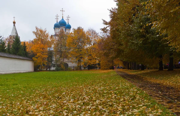 Bir kilise Our Lady kazan Kolomenskoye içinde Güz