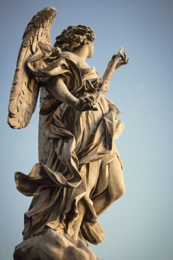 Roma 'daki melek heykeli