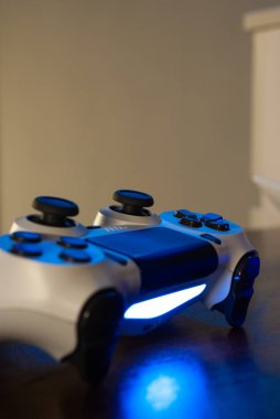 ps4 beyaz denetleyici ışıkları