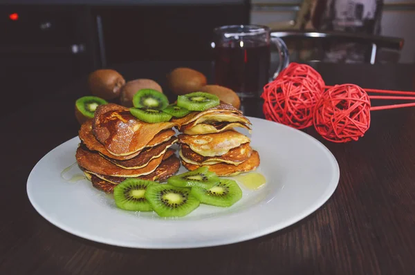 Délicieuses crêpes au kiwi — Photo