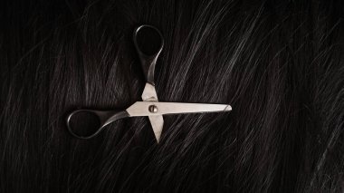 Peruk ve makas - siyah peruk - saç stili arka plan