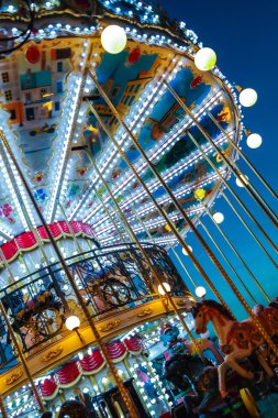 Carousel ve Eyfel Kulesi Paris Fransa