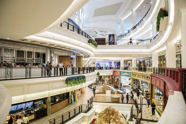Das Einkaufs- und Unterhaltungszentrum an der Promenade — Stockfoto