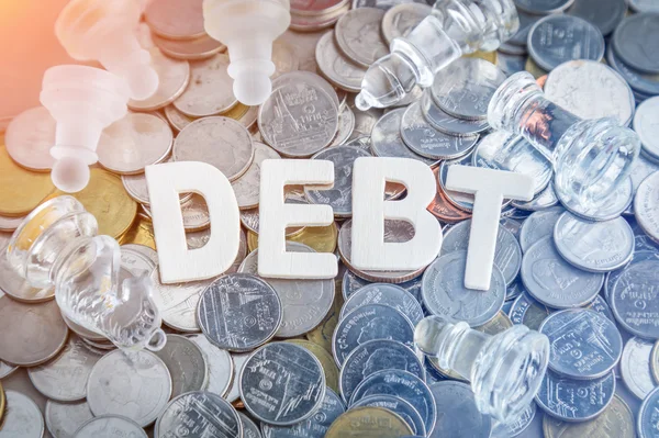 Ξύλινα γράμματα closeup του χρέους — Φωτογραφία Αρχείου
