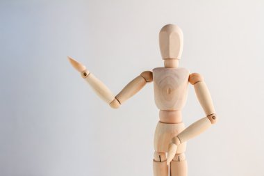 Ahşap rakam mevcut bir şey iş kavramı