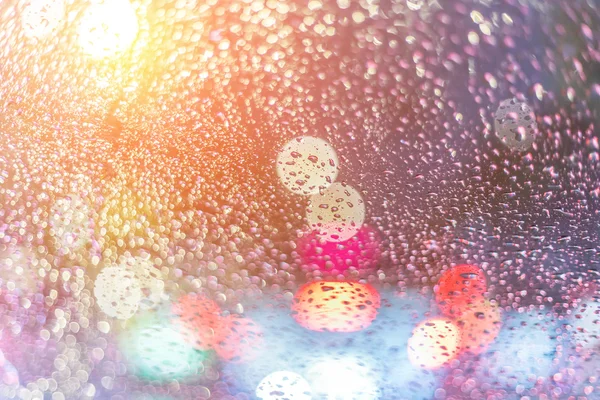 雨滴落在窗口上的形象 — 图库照片