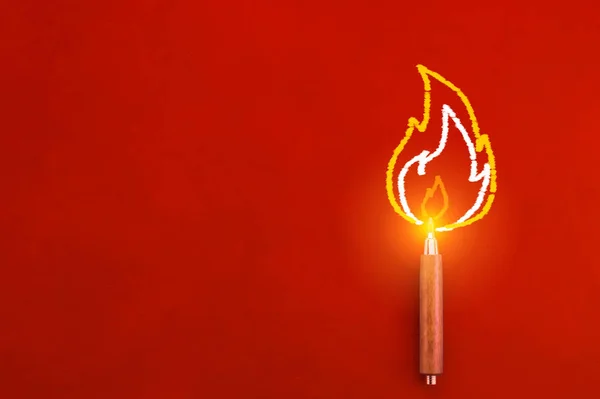 エッジ インスピレーション creat に火の図面と木製の鉛筆 — ストック写真