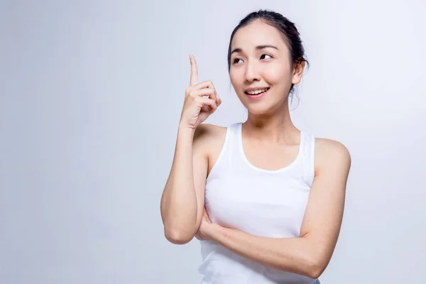 Retrato Uma Beleza Asiática Sorridente Menina Apontando Dedo Para Cima — Fotografia de Stock