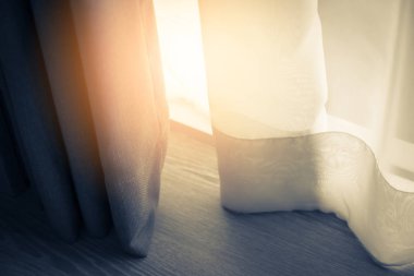 Kahverengi perde güzel güneş ışık ve gölge