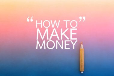 Mavi arka plan iş konseptinden nasıl para kazanılır