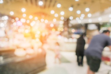 Alışveriş merkezindeki süpermarketin bulanık arkaplan resmi