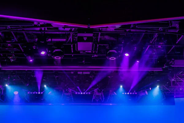 Abstrakter Hintergrund Der Licht Und Rauchperformance Auf Der Bühne — Stockfoto