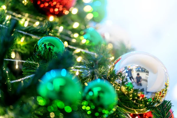 Weihnachtsbaum Schmücken Festlichen Hintergrund — Stockfoto