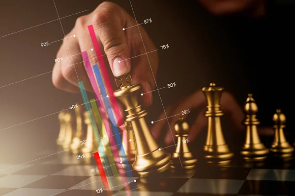 Obchodní Strategie Brainstorm Šachovnice Hra Rukou Dotek Černé Pozadí Volným — Stock fotografie