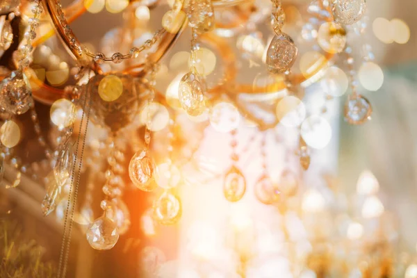 Bulanık bokeh ve kristal avize hafif ekipman filtre ton renk efektinin soyut görüntü arkaplanı