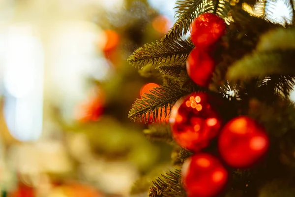 Bello Rosso Oro Natale Bauble Appeso Decorato Albero Natale Festivo — Foto Stock
