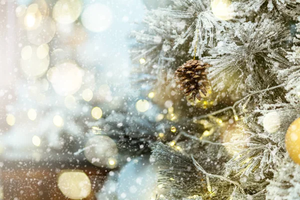 Bellissimo Argento Oro Bauble Natale Appeso Decorato Albero Natale Festivo — Foto Stock