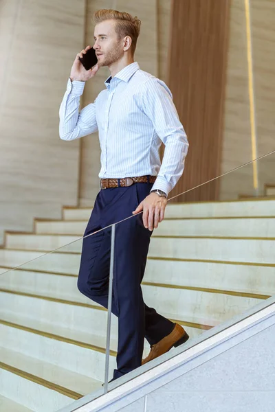 Successful Smart Caucasian Businessman Walking Stair Make Communication Smartphone Communicate — Stock Photo, Image