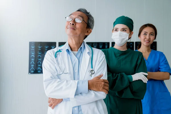 Kórházi Orvos Nővér Sikeres Csapatmunka Ázsiai Szakértő Személy Mosoly Boldog — Stock Fotó